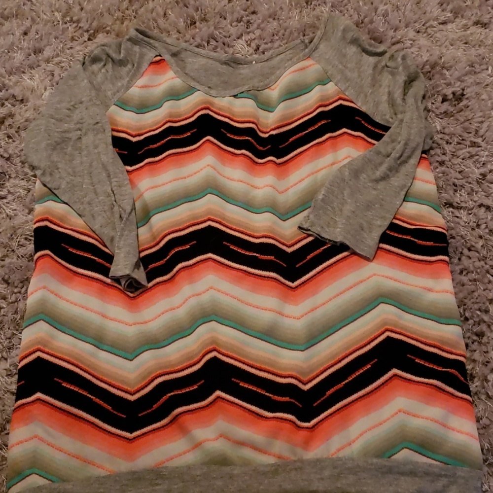 3/4 sleeve tshirt